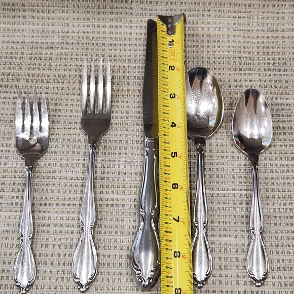 Oneida Strathmore Deluxe Glossy Stainless Flatware Replacement Set Vtg - Picture 2 of 7